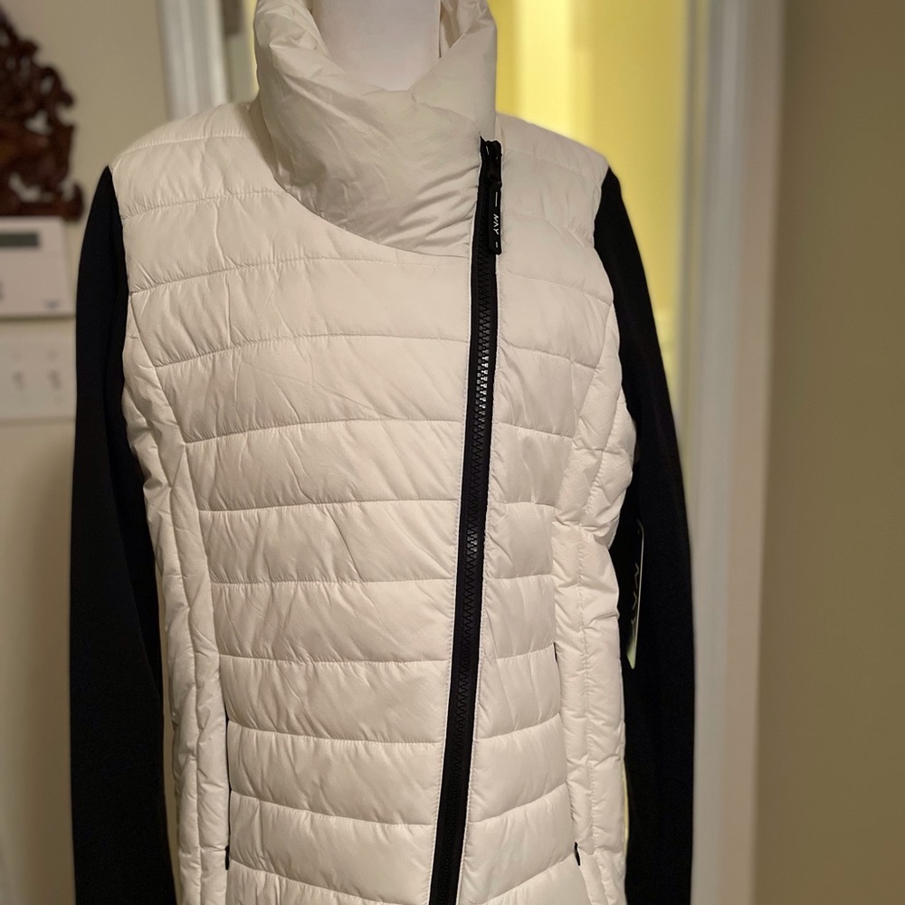 New Andrew Marc Ladies' Short Thin Puffer Jacket